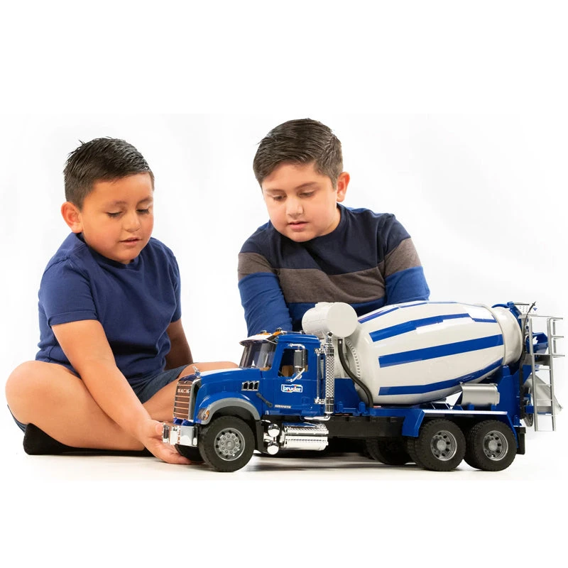 Bruder 02814 MACK Granite Cement Mixer 4 Bruder 02814 MACK Granite Cement Mixer - Image 2