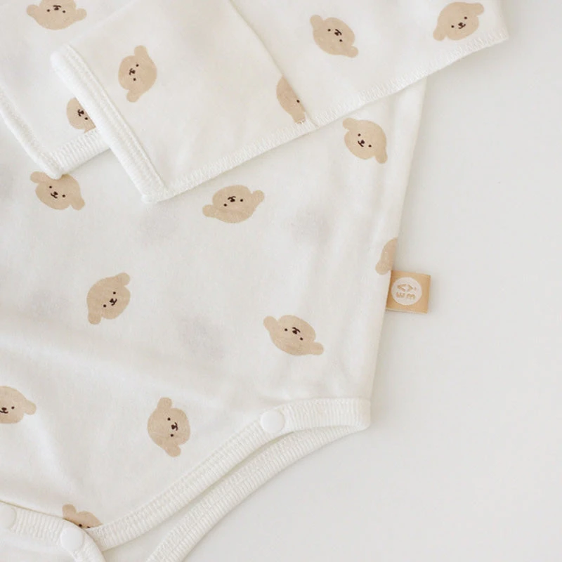 BABY & I 4 Season Newborn Gift Set (Kimono Bodysuit+Baby Gloves+Swaddle) 6 BABY & I 4 Season Newborn Gift Set (Kimono Bodysuit+Baby Gloves+Swaddle) - Image 4