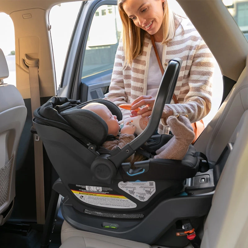 UPPAbaby Aria Lightweight Infant Car Seat 7 UPPAbaby Aria Lightweight Infant Car Seat - Image 5