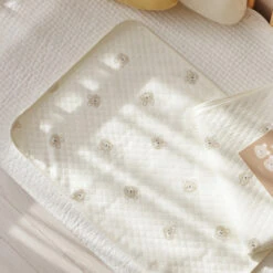 BABY & I Infant Waterproof Changing Pad -Baby Products Store BABY IInfantWaterproofChangingPad 05