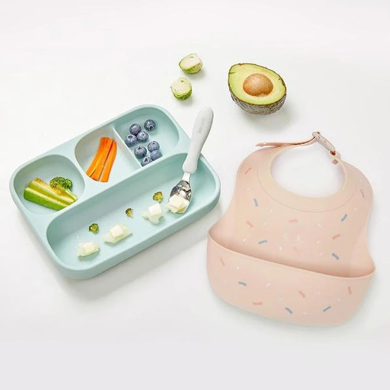 Moyuum One Touch Buckle Silicone Baby Bib Sweet Edition 4 Moyuum One Touch Buckle Silicone Baby Bib Sweet Edition - Image 2