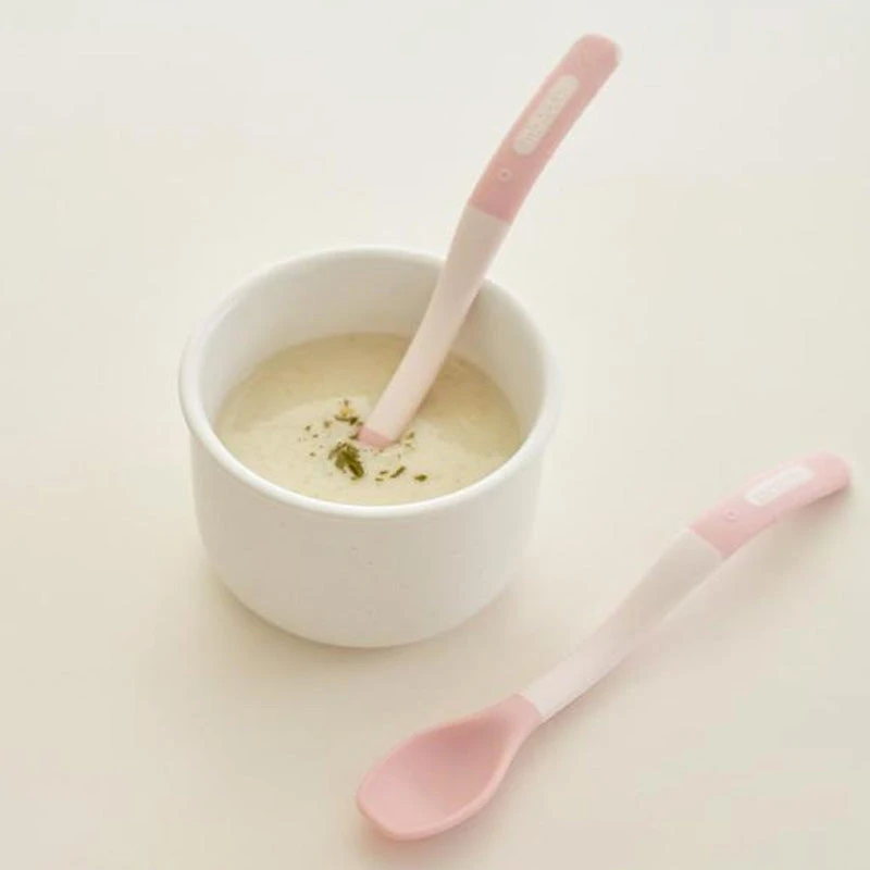 Moyuum Curved Baby Food Spoon 2p Set 6 Moyuum Curved Baby Food Spoon 2p Set - Image 4
