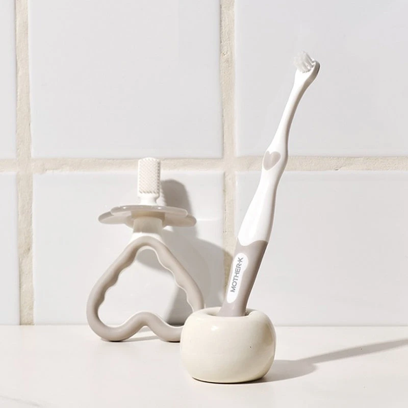 Mother-K Baby Toothbrush Set, 6-12 Months 4 Mother-K Baby Toothbrush Set, 6-12 Months - Image 2