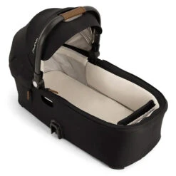 Nuna Demi Next Bassinet With Stand 13 Nuna Demi Next Bassinet With Stand -Baby Products Store BassinetwithstandCaviar 05