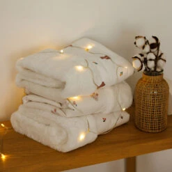 Bebenuvo Cloud Fur Snow Blanket-Crayon Bear -Baby Products Store CloudSnowBlanket 02 f6b3a1f0 527b 4b7f 9389 67836685b345