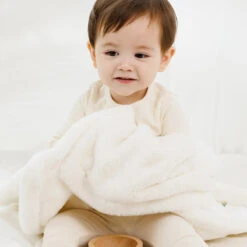 Bebenuvo Cloud Fur Snow Blanket-Mini Rabbit -Baby Products Store CloudSnowBlanket 04 aca3ee6d 2d22 4c45 a255 892e8c865d1e