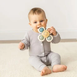 Itzy Ritzy Itzy Pop & Whirl™ Fidget Spinner Travel & Bath Toy 11 Itzy Ritzy Itzy Pop & Whirl™ Fidget Spinner Travel & Bath Toy -Baby Products Store ItzyPop WhirlFidgetSpinnerTravel BathToy Smile 05