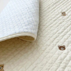 Hwaeum Bebe Newborn Double-Sided Cooling Bed Pad 17 Hwaeum Bebe Newborn Double-Sided Cooling Bed Pad -Baby Products Store NewbornDouble SidedCoolingBedPad 02