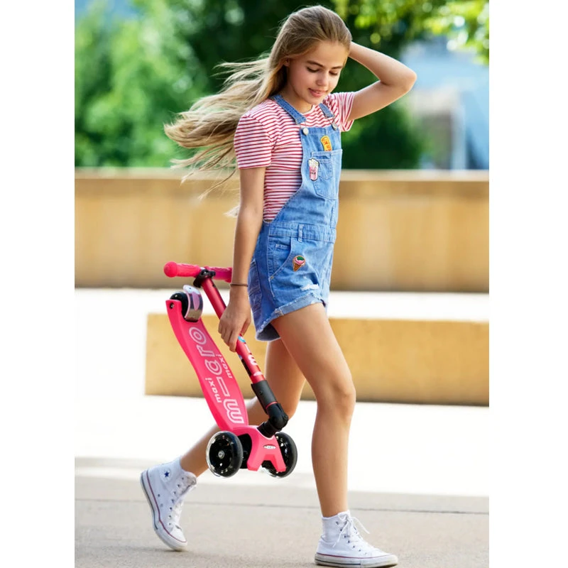 Micro Kickboard Maxi Deluxe Foldable LED Scooter Age 5-12 5 Micro Kickboard Maxi Deluxe Foldable LED Scooter Age 5-12 - Image 3