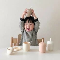 UBMOM Silicone Training Straw Cup With Snack Cup Lid 220ml -Baby Products Store SiliconeTrainingStrawCupWithSnackCupLid 04