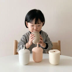 UBMOM Silicone Training Straw Cup With Snack Cup Lid 220ml -Baby Products Store SiliconeTrainingStrawCupWithSnackCupLid 06
