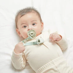 Moyuum Pacifier And Teether Clip 10 Moyuum Pacifier And Teether Clip -Baby Products Store TeetherandPacifierChainClip 04