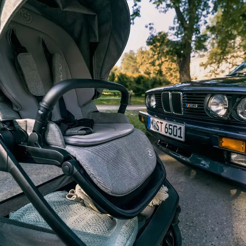 Nuna X BMW TRIV Next Compact Stroller In Graphene 12 Nuna X BMW TRIV Next Compact Stroller In Graphene - Image 10